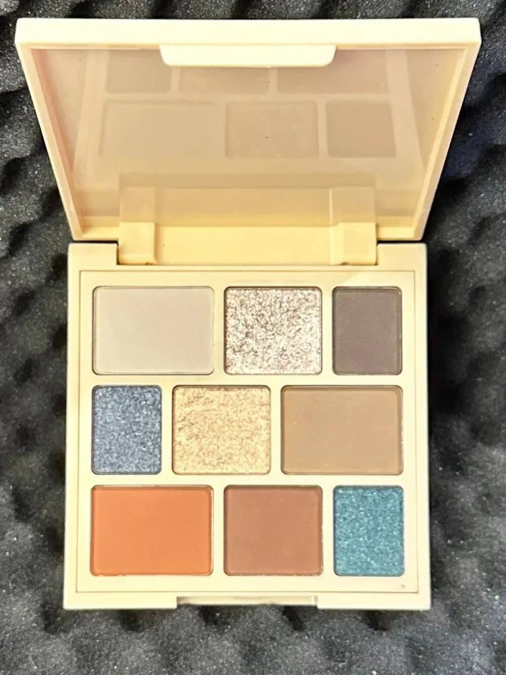 CINTA LONDON Living The Eye Life Eyeshadow Palette